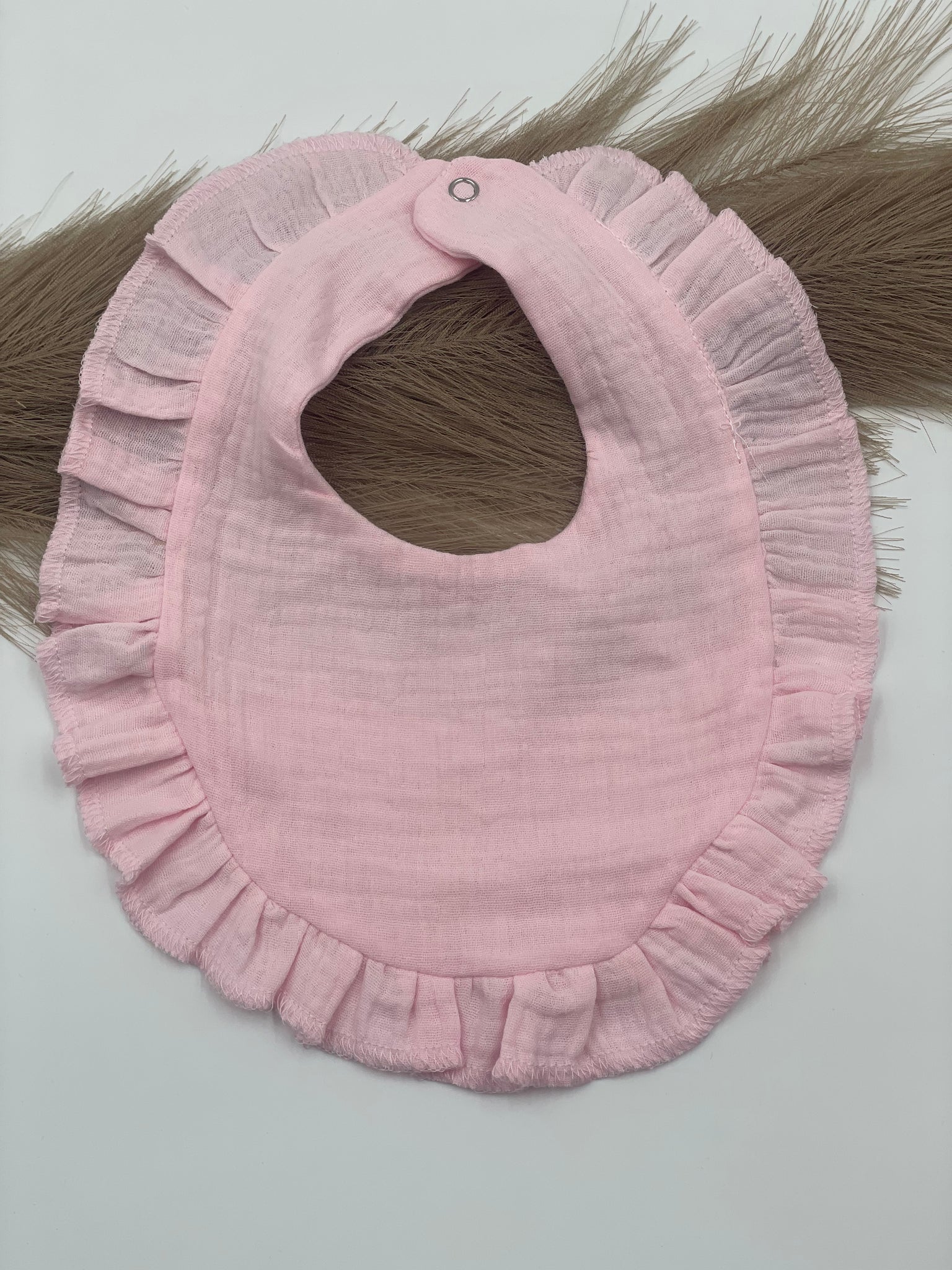 Lätzchen mit Rüschen