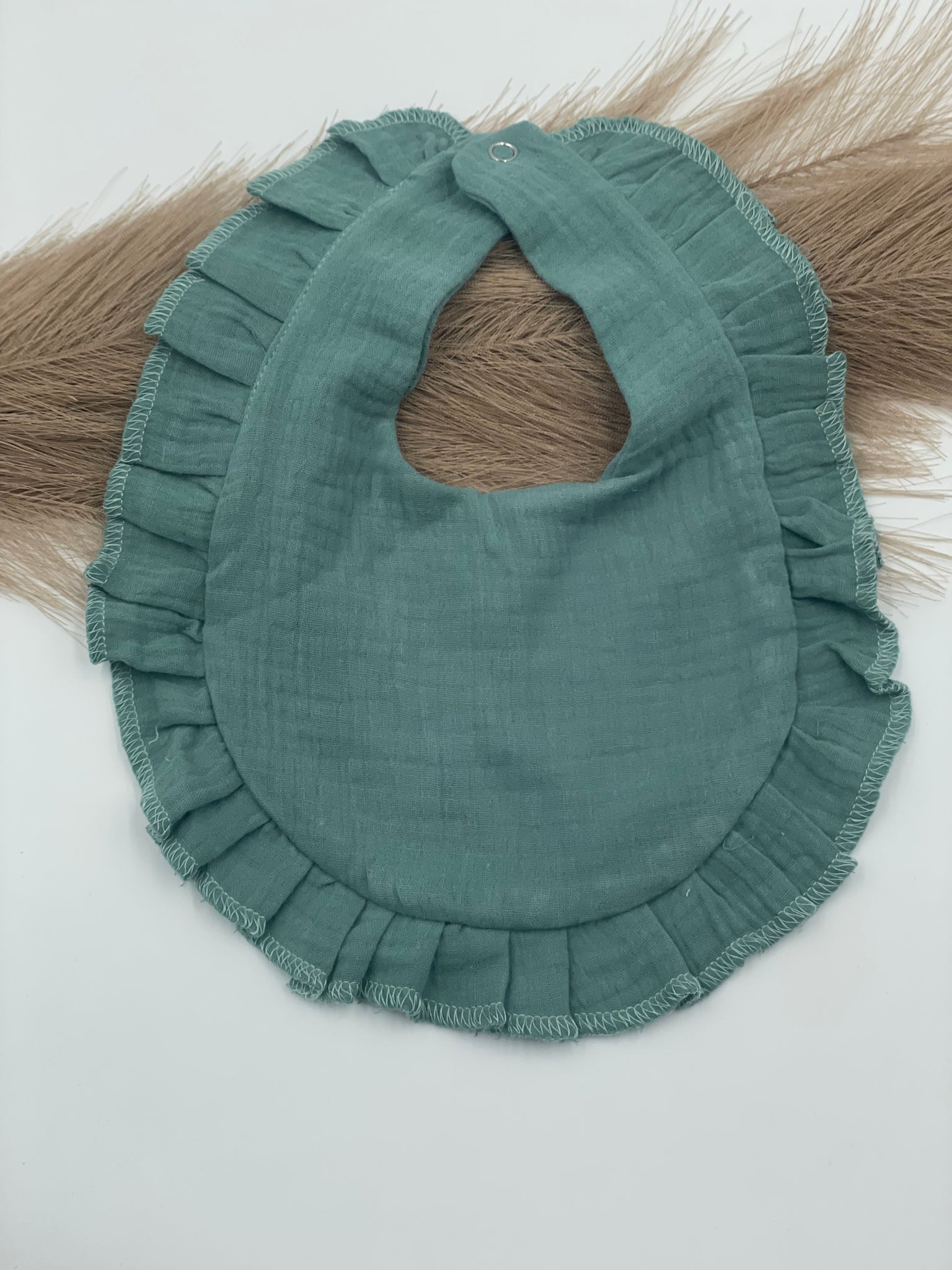 Lätzchen mit Rüschen