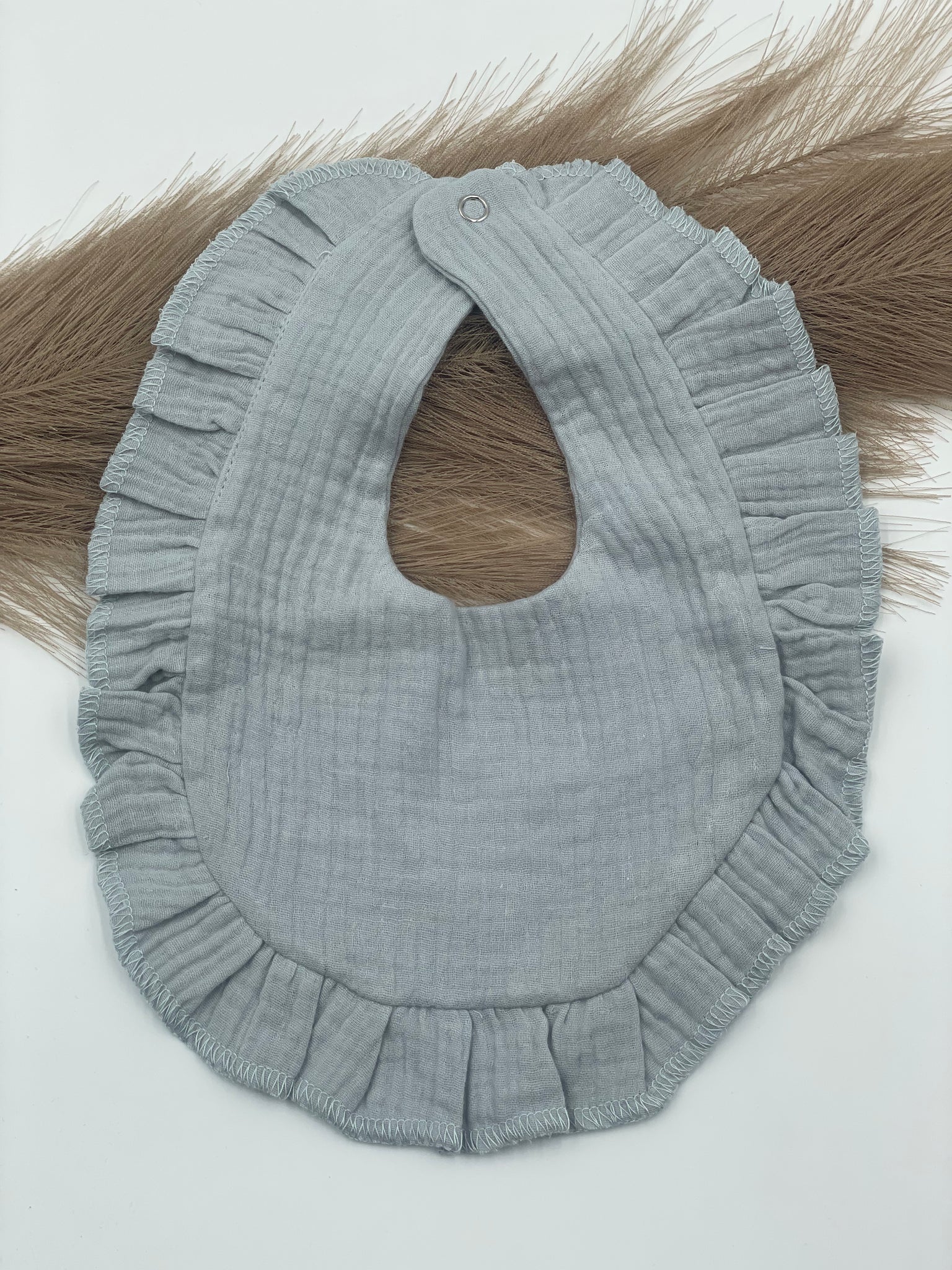 Lätzchen mit Rüschen