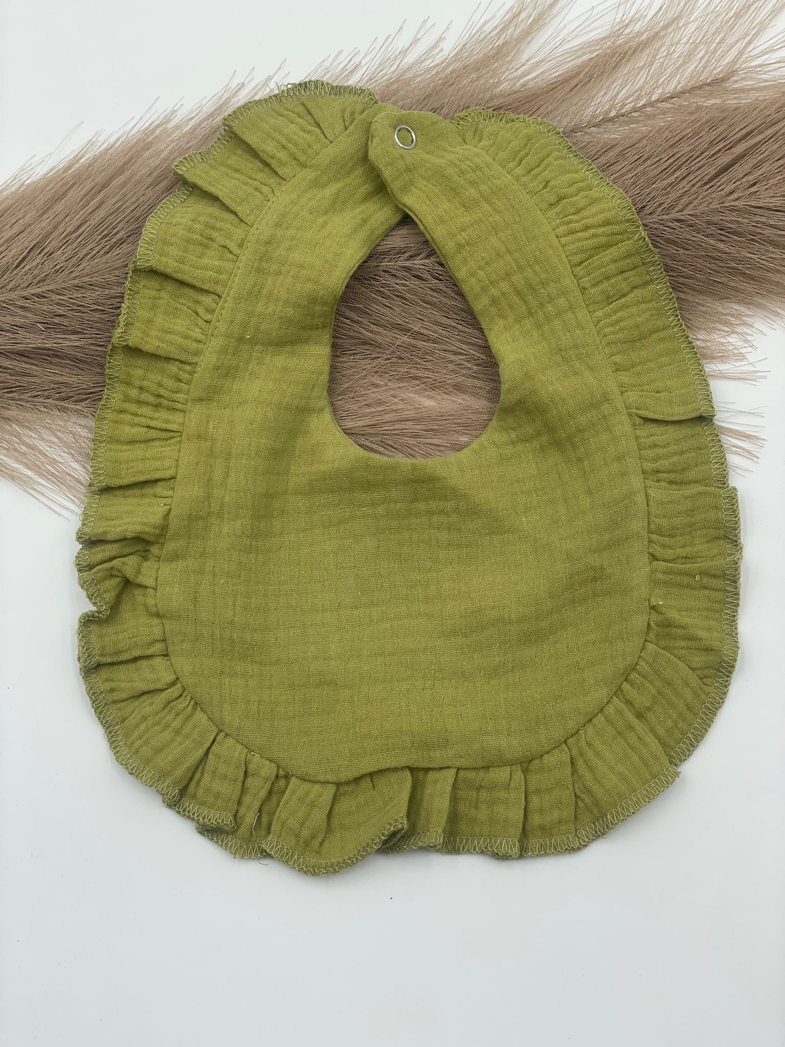 Lätzchen mit Rüschen