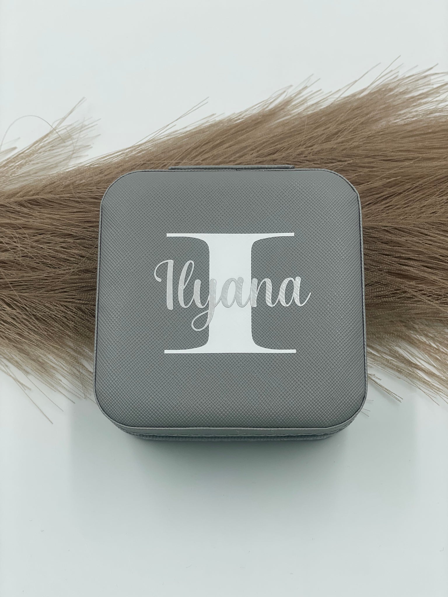 Schmuckkästchen "Initialen + Name"