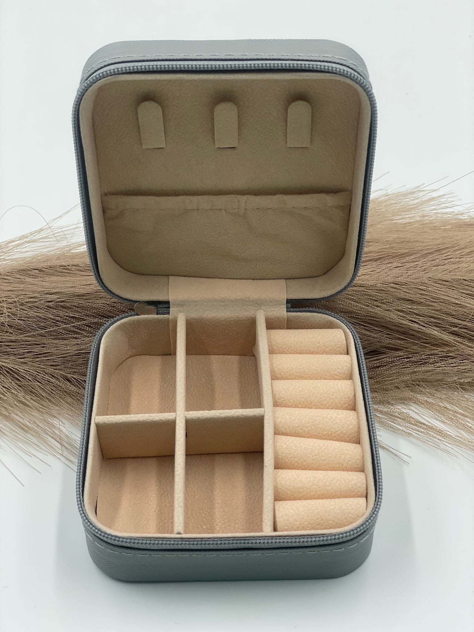 Schmuckkästchen "Initialen + Name"